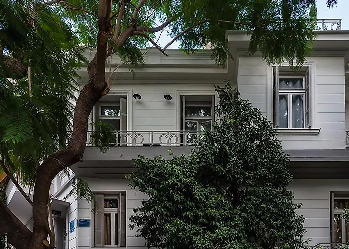 1930\'S Athenian House By Yha