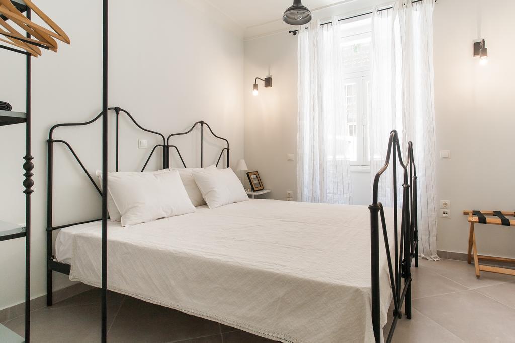 Apartamento 1930's Athenian House By Yha *